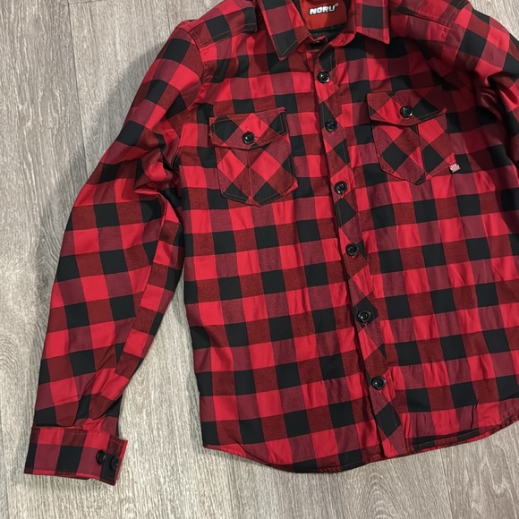 Noru red and black checkered riding shirt with armor men’s sz XL - Picture 7 of 10